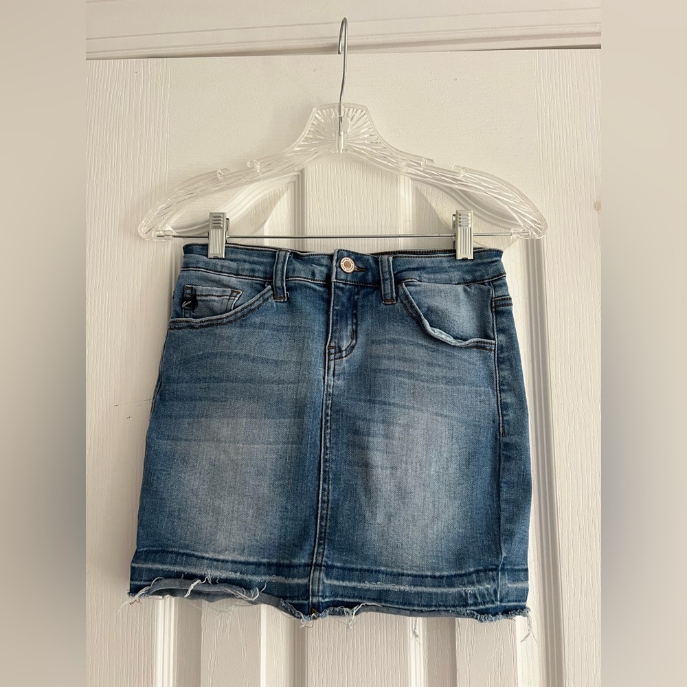 Two toned Jean skirt.